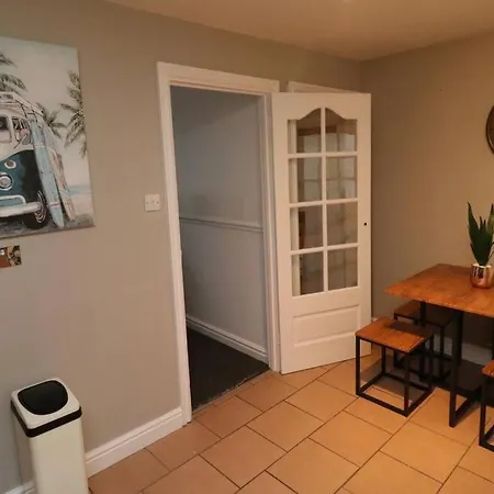 Cosy Two Bedroom Holiday home